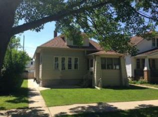 1011 S 73rd St, West Allis, WI 53214