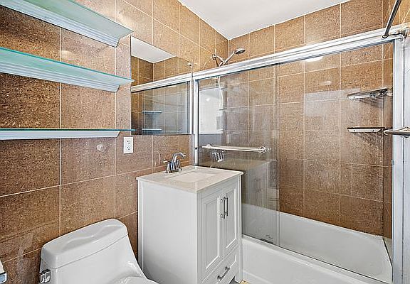 4th image of 14105 Cherry Ave APT 7