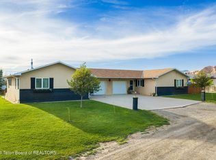 100 Taylor Creek Rd, Dubois, WY 82513