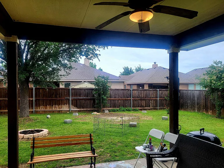 1421 Castlegar Ln — Photo 10