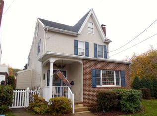 241 S 2nd St, Frackville, PA 17931