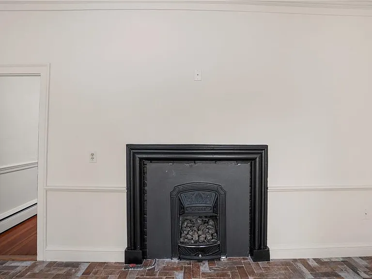 14 Elm St — Photo 34