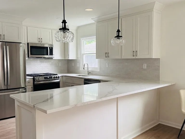 829 Coleman St — Photo 3