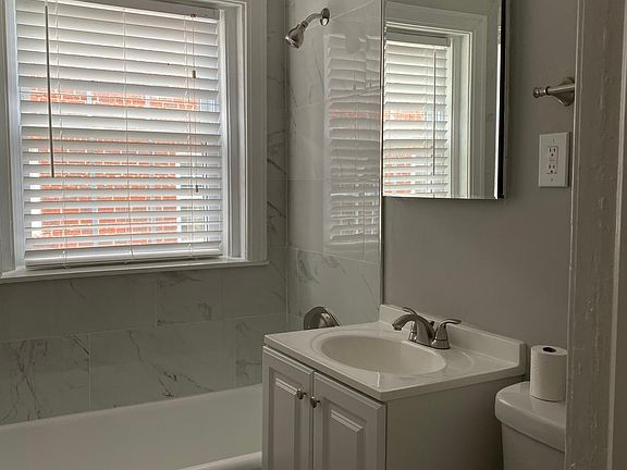 5th image of 127 E 129th St #12