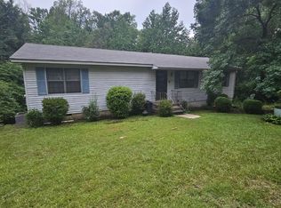 912 Clark Mountain Rd N, Bessemer, AL 35023