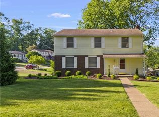 496 Fruitwood Dr, Bethel Park, PA
