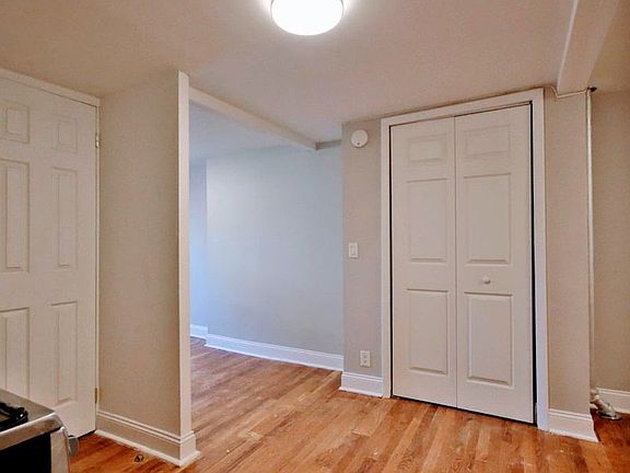 4th image of 102 Saint Marks Pl