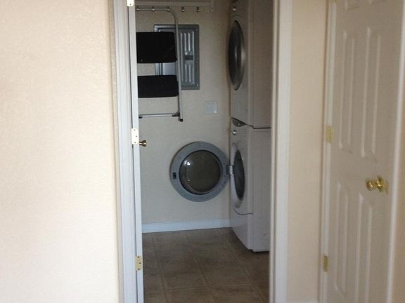 5th image of 1301 Lake Cir Unit H