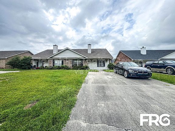 3rd image of 3311 Moseley Dr #B