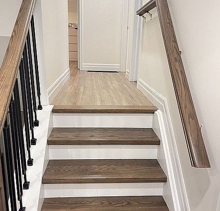 5th image of 46 Seaton Dr W