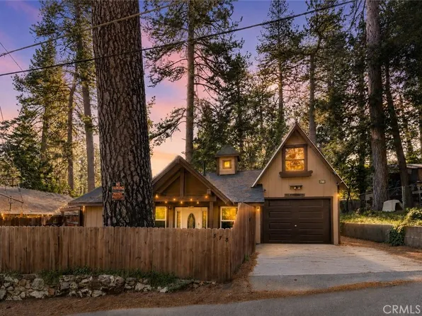 373 Redwood Ln, Crestline, CA 92325