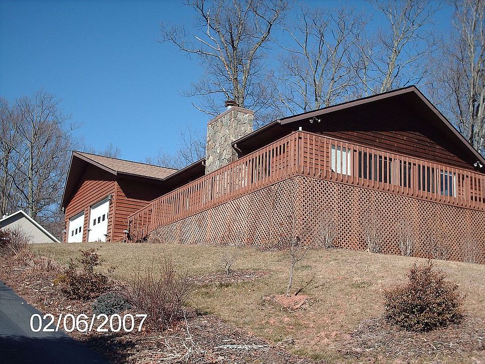 1st image of 32 Downey Dr
