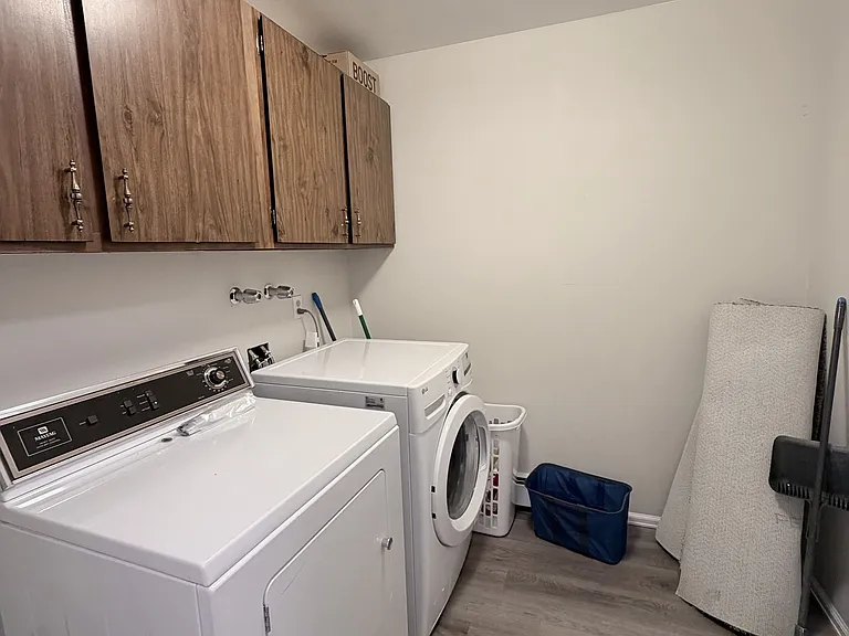 1404 Adriel Dr #1 — Photo 6