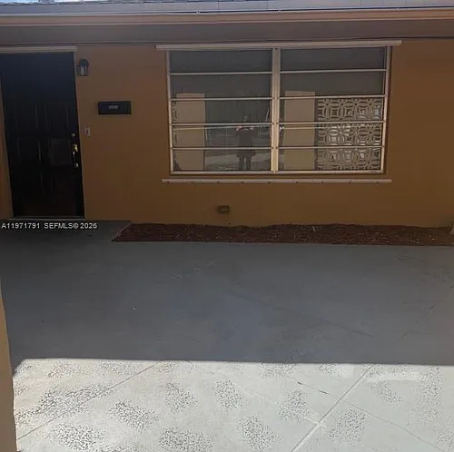 11000 SW 176th St Photo 1