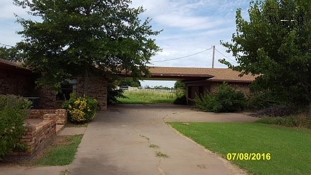 2nd image of 350 Melanie Ln