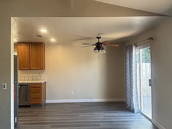 3413 Arizona Ave — Photo 9