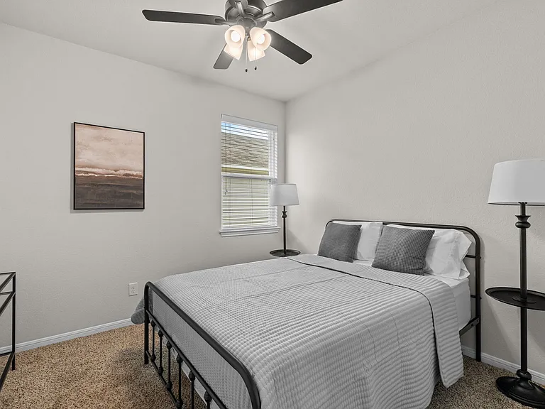 712 Ashberry Dr — Photo 26