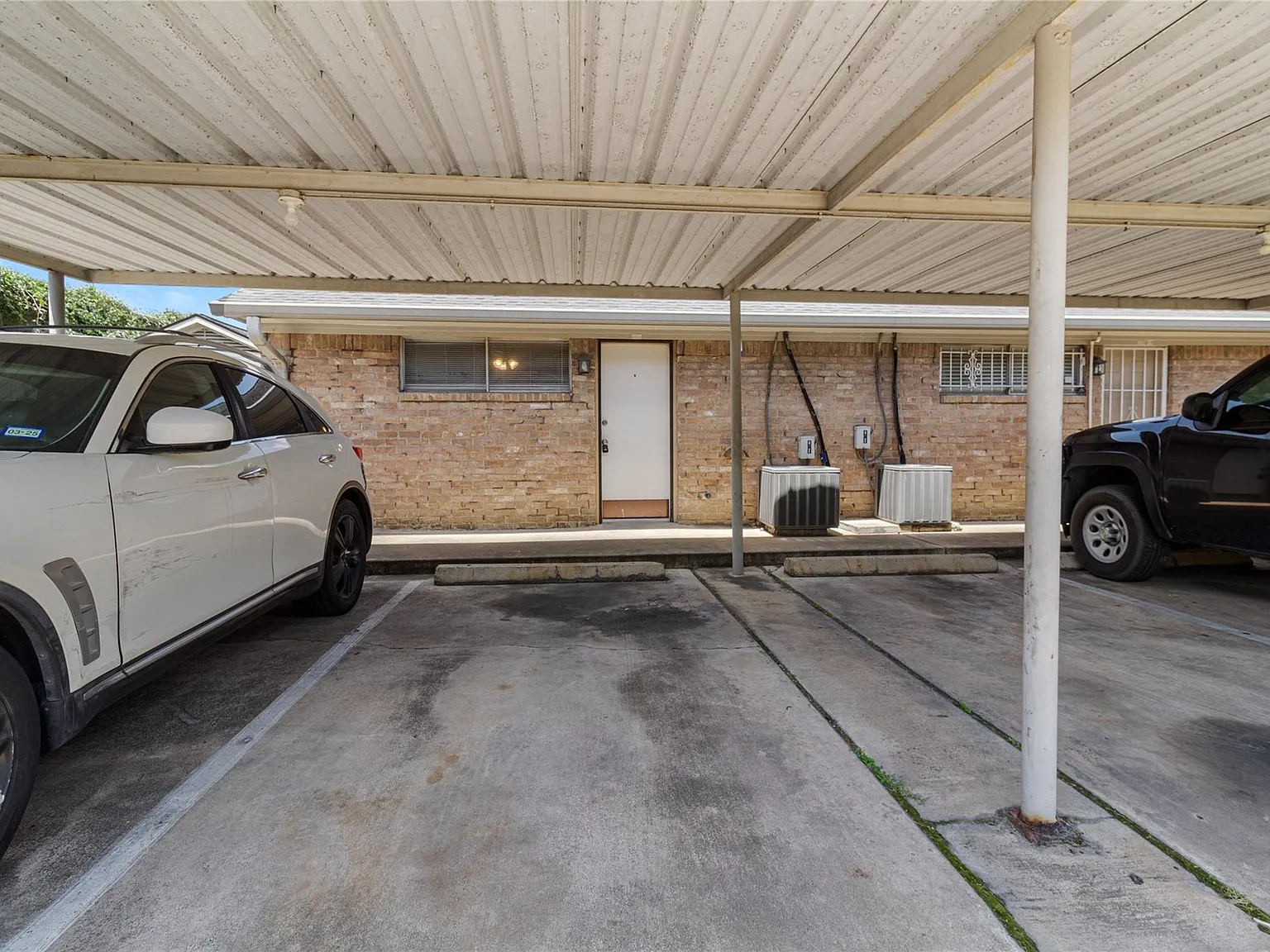 1 bed, 1.5 bath, 646 sqft, $1,400 — Photo 4
