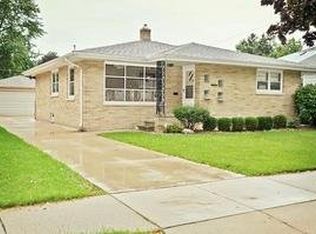 7702 33rd Ave, Kenosha, WI 53142
