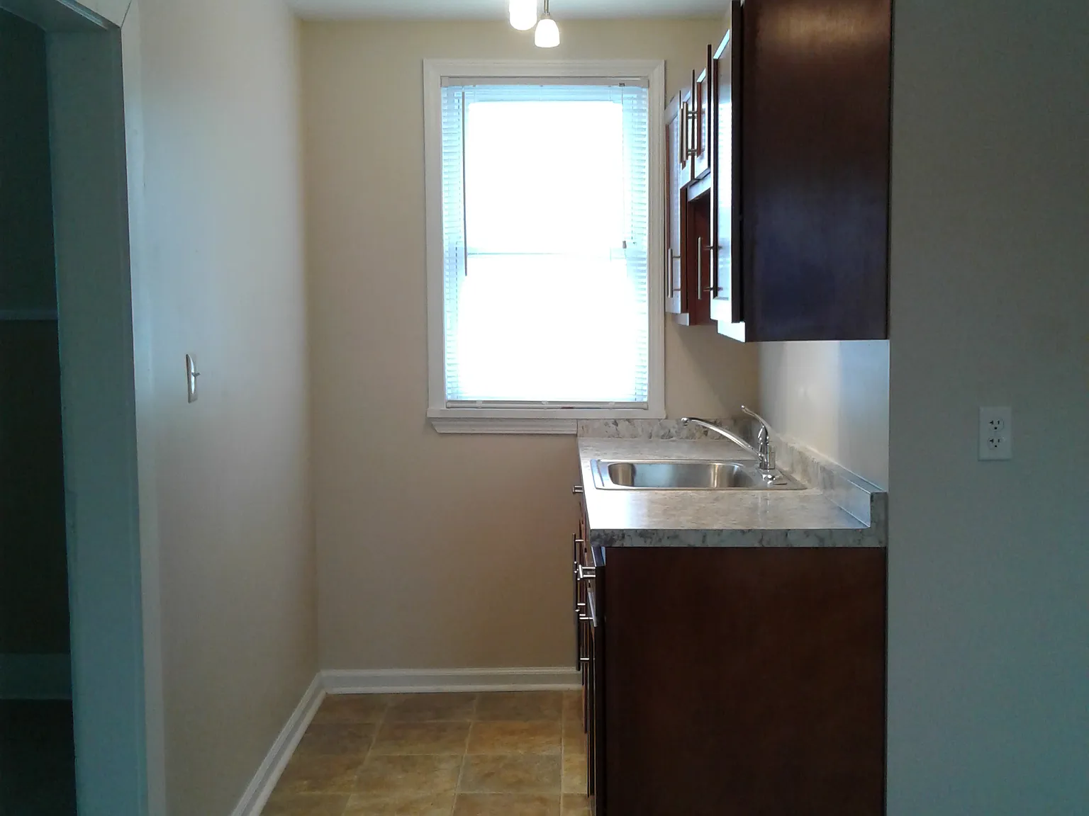 2 bed, $1,000 — Photo 3