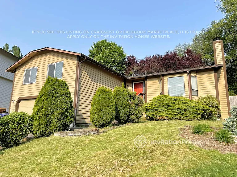 3308 Saint Andrews Ct NE — Photo 2