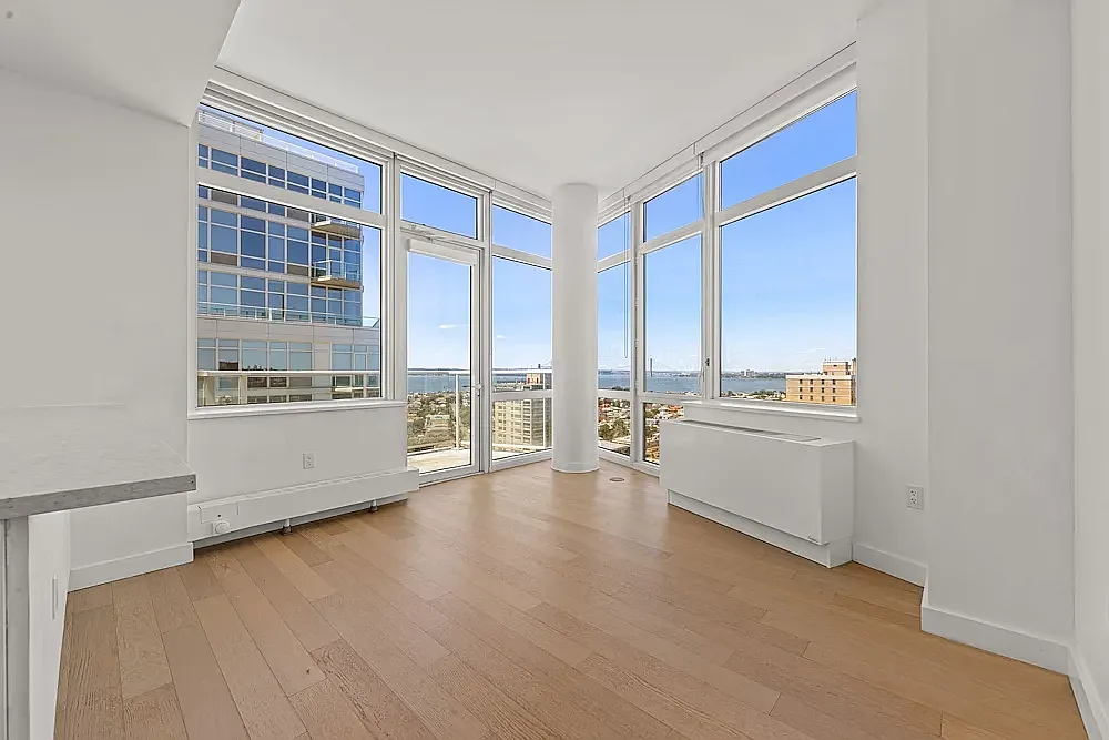 1 Ocean Dr — Photo 2