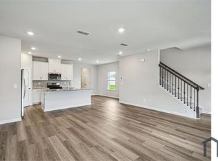 752 Wallace Oak Ln, Lawrenceville, GA 30045
