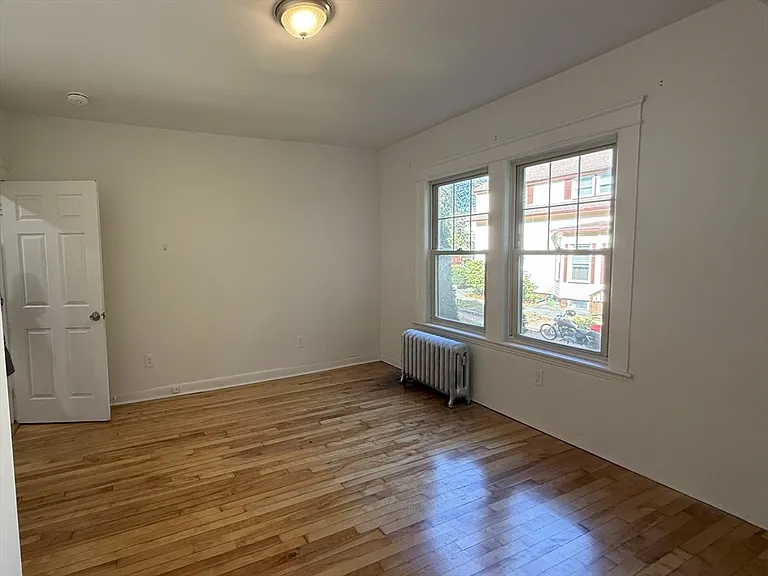 33 Richards St #2 — Photo 8