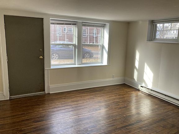 2nd image of 108 Pierce St N APT 10