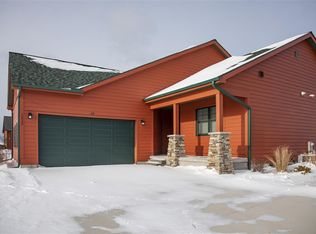 12532 Old Orchard Trl, Kewadin, MI 49648