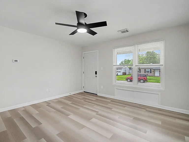 3324 Ainsworth Dr — Photo 9