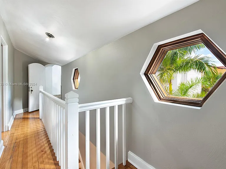 4745 Pine Tree Dr — Photo 14