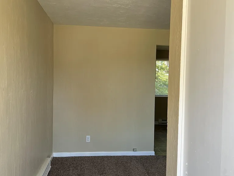 506 E Elma Ave — Photo 3