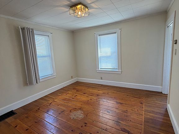 5th image of 10 Chapin St #J