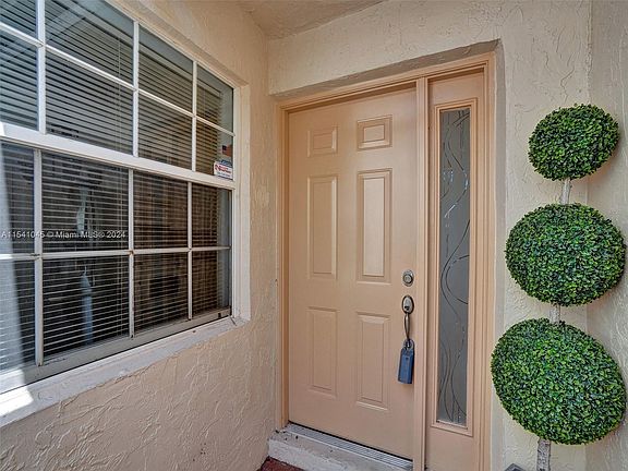 4th image of 7694 Coral Lake Dr