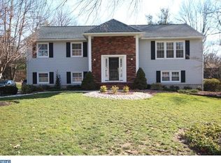 9 Duffield Dr, Ewing, NJ 08628