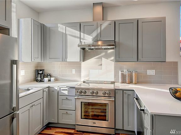 4th image of 1507 1st Ave W #A