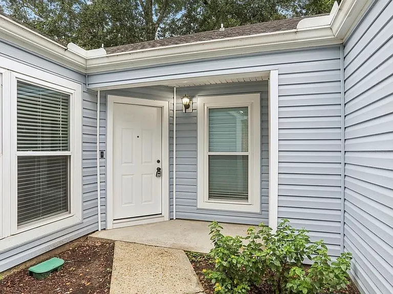 520 Stoney Creek Ave — Photo 2