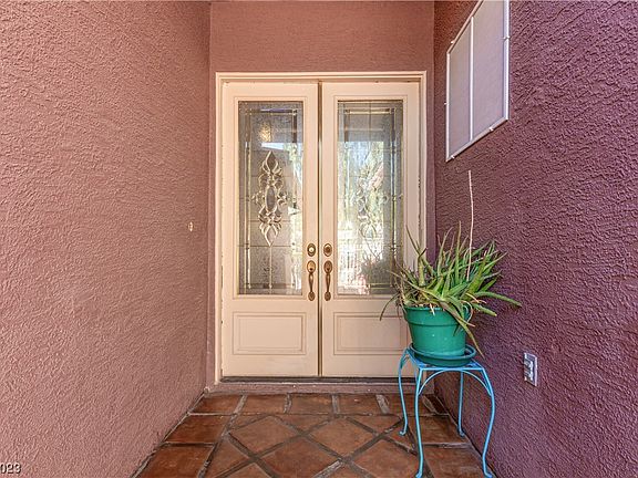 5th image of 2727 Cool Lilac Ave