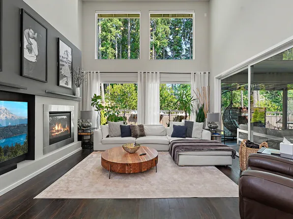 11761 Arrowhead Dr, Gig Harbor, WA 98332