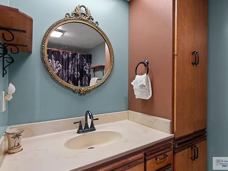 114 E Dolphin St #A — Photo 12