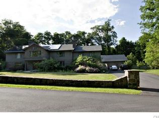 240 Circle Dr, Stratford, CT 06614