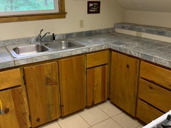 Lots of storage with breakfast bar