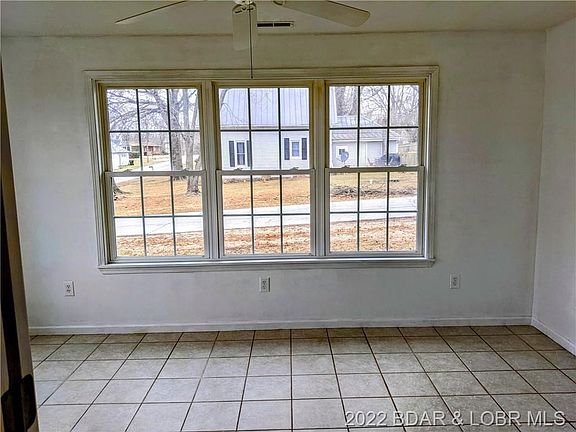 3rd image of 601 E McNair St