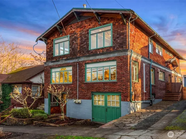 2117 N 36th Street, Seattle, WA 98103