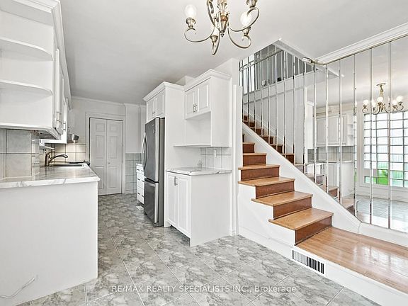 4th image of 39 Macdonald St