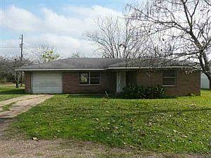 2nd image of 604 Circle Dr