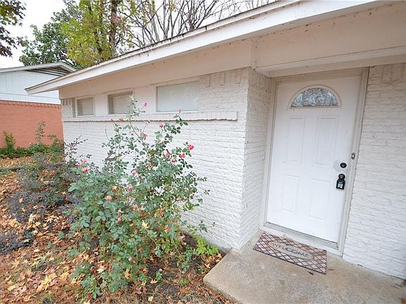 4th image of 524 Cherry Ln