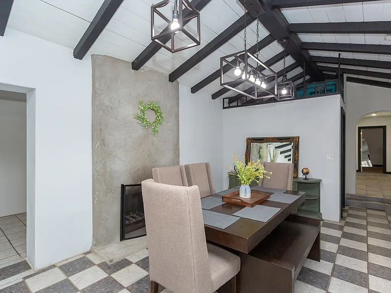 610 W Hermosa Dr — Photo 12