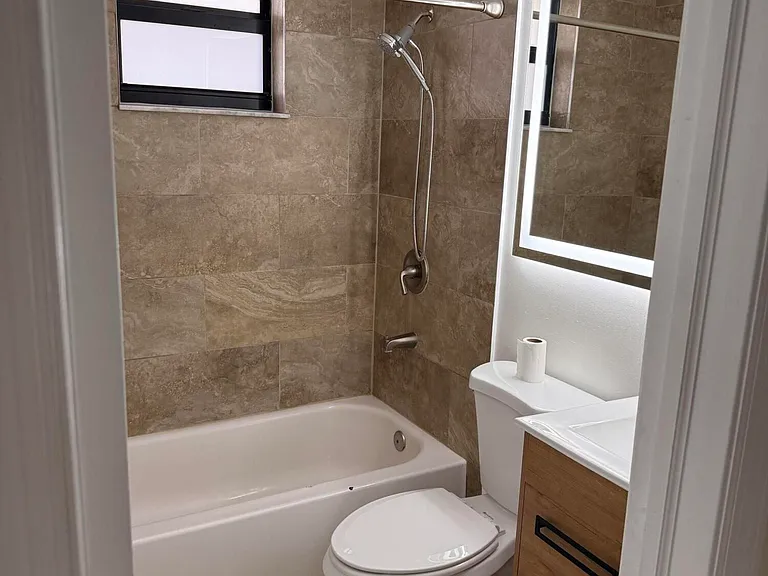 1501 NE 7th Ave #3 — Photo 7